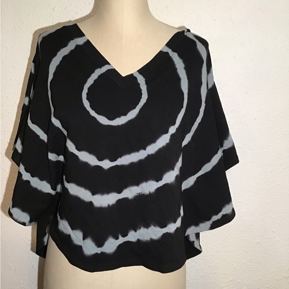 Aiko tye dye poncho blouse size XS